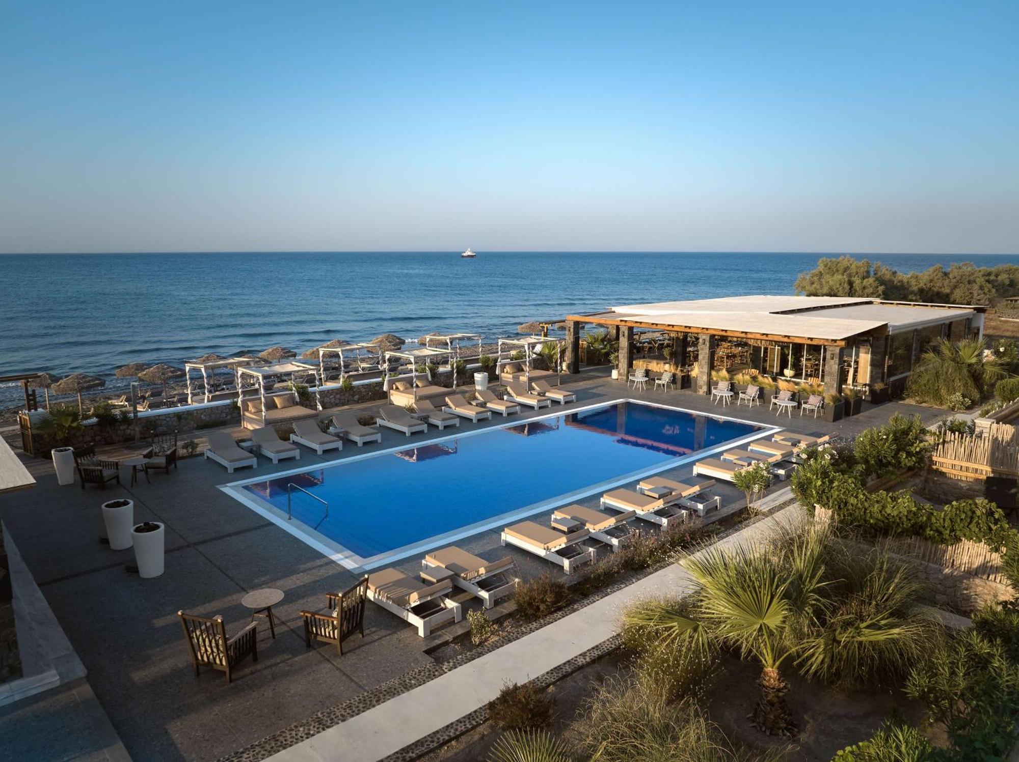 Sea Breeze Santorini Beach Resort, Curio By Hilton Agios Georgios  Exteriér fotografie