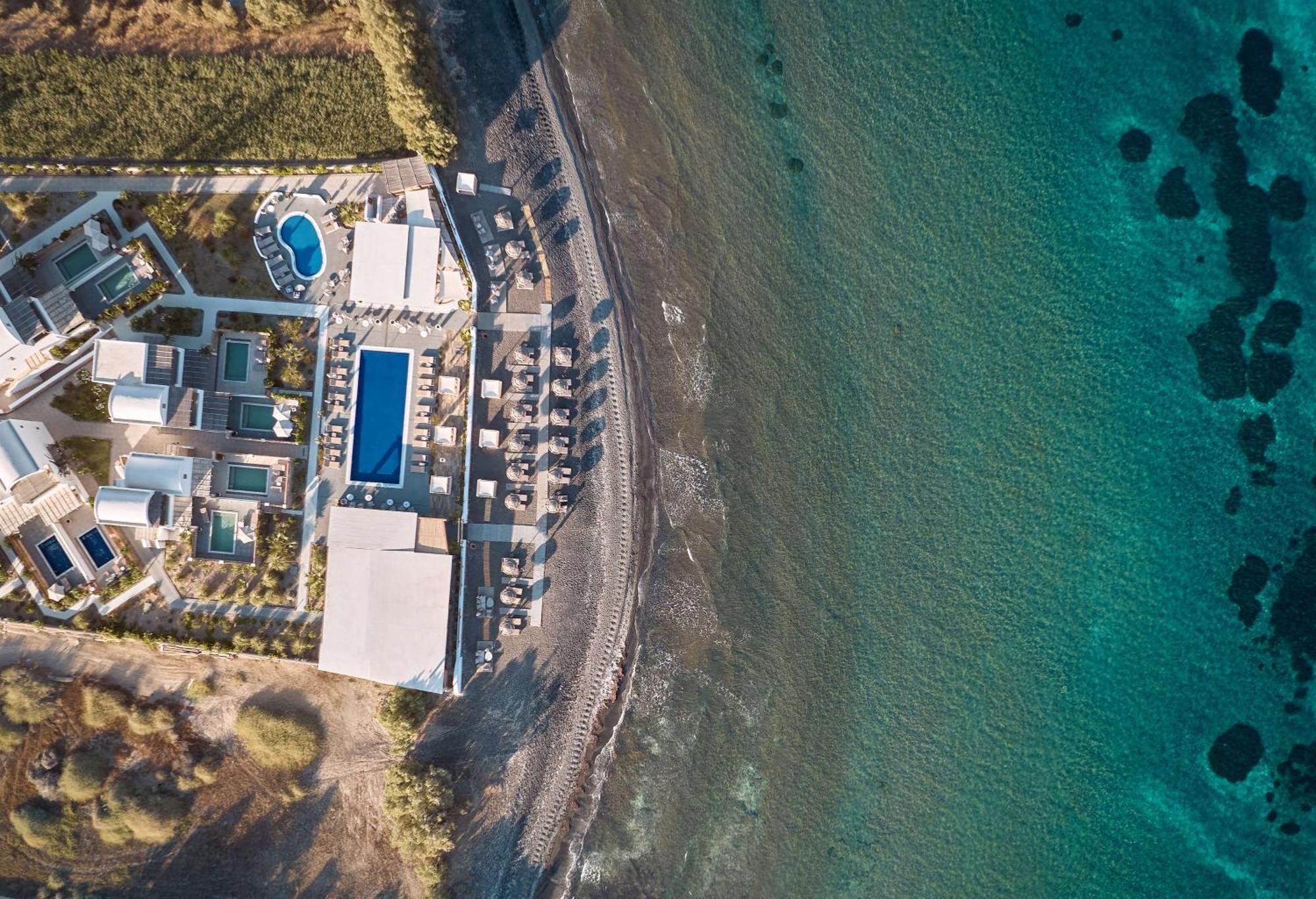 Sea Breeze Santorini Beach Resort, Curio By Hilton Agios Georgios  Exteriér fotografie