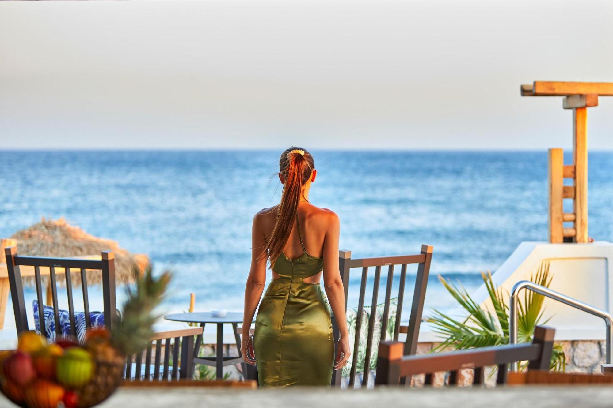 Sea Breeze Santorini Beach Resort, Curio By Hilton Agios Georgios  Exteriér fotografie